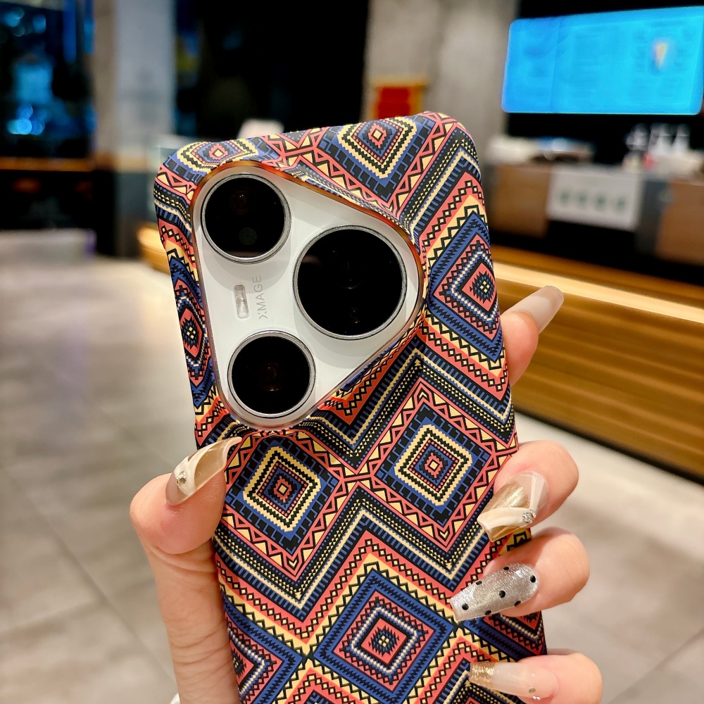 高級感のあるMagSafe対応フレームレスカーボンファイバー - Huawei Pura 70 のレビューと価格